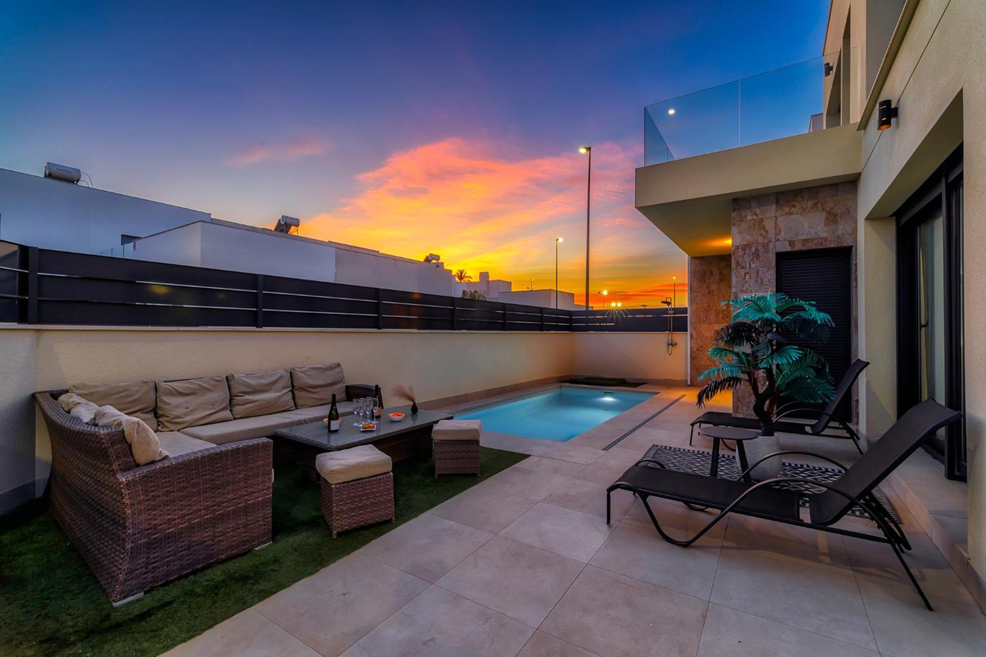 Villa White Diamond - Piscine - Plage 10 Minutes Daya Vieja 외부 사진