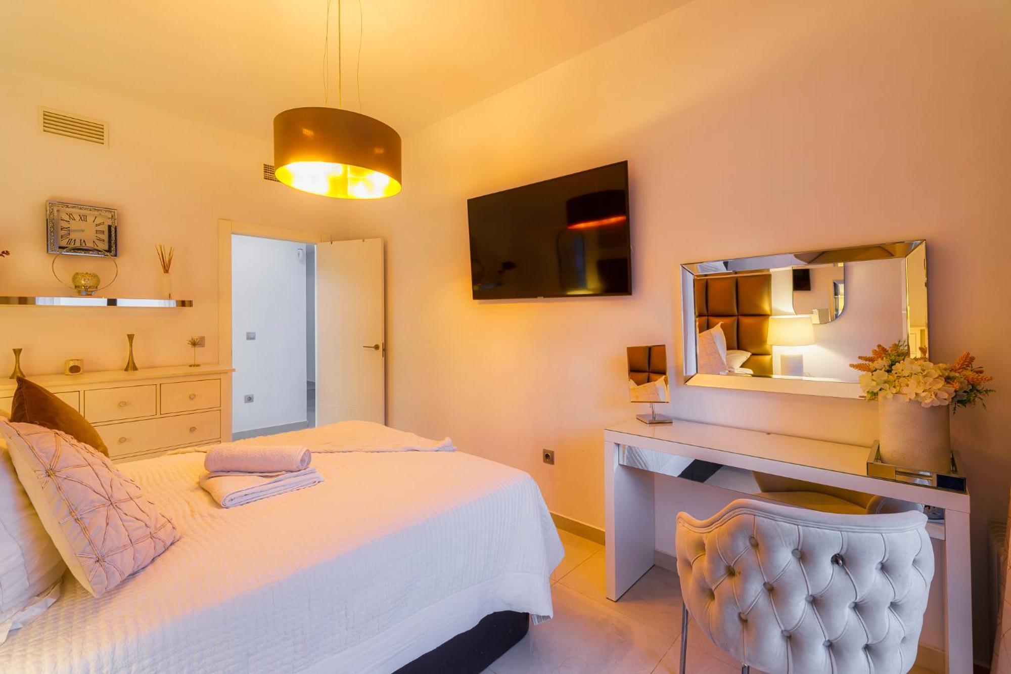 Villa White Diamond - Piscine - Plage 10 Minutes Daya Vieja 외부 사진