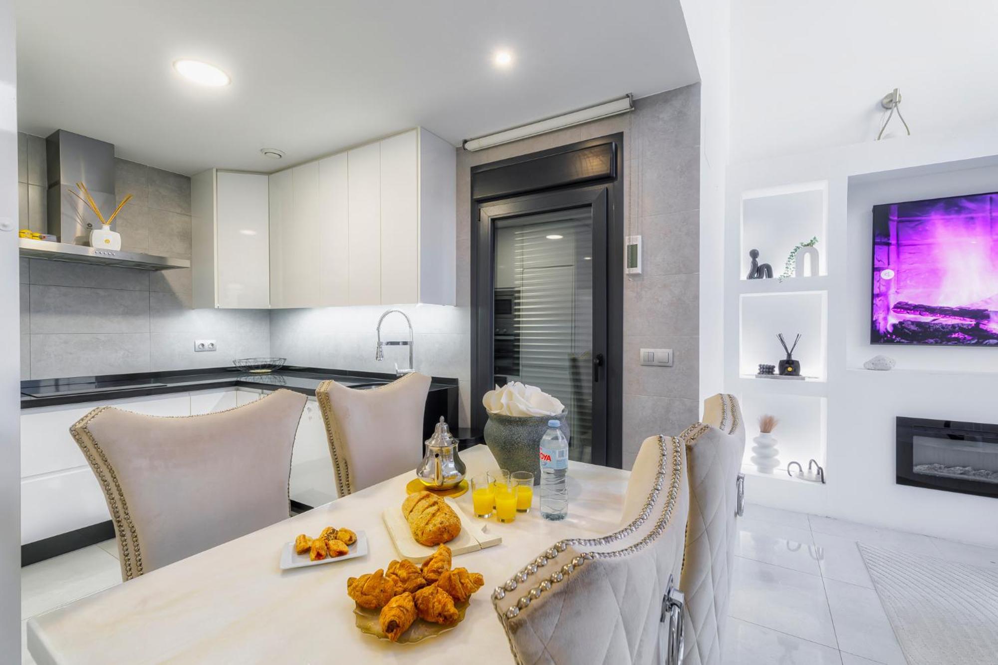 Villa White Diamond - Piscine - Plage 10 Minutes Daya Vieja 외부 사진
